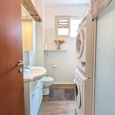 Wood House بيرغامو
